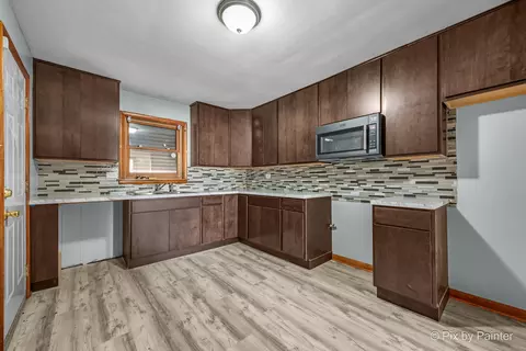 12726 S Emerald Ave, Chicago, IL 60628 photo 2