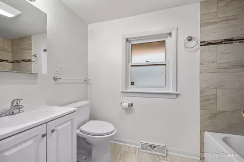 12726 S Emerald Ave, Chicago, IL 60628 photo 13