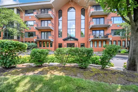 3525 S Cass Ct #612, Oak Brook, IL 60523