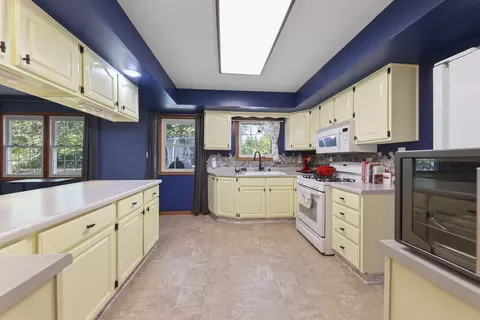 Kitchen - 165 Valley View Dr, Seneca, IL 61360 photo 1 of 2