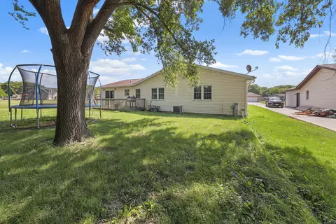 Exterior - 165 Valley View Dr, Seneca, IL 61360 photo 6 of 6