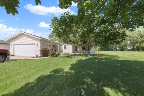 Exterior - 165 Valley View Dr, Seneca, IL 61360 photo 2 of 6