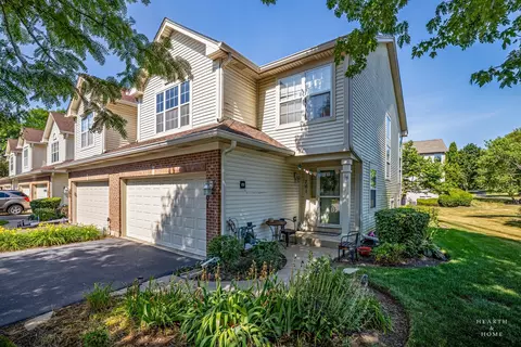 701 Littleton Trl, Elgin, IL 60120