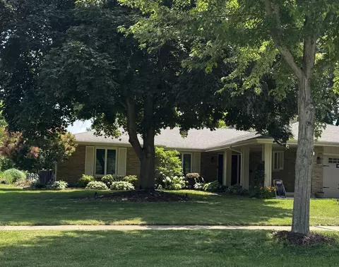 1617 Wadsworth Rd, Wheaton, IL 60189