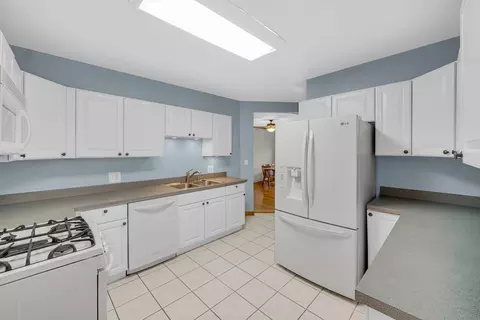 10911 S Longwood Dr #2, Chicago, IL 60643 photo 13