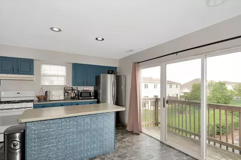 Kitchen - 1372 Fox Hound Trl, Beecher, IL 60401 photo 2 of 3