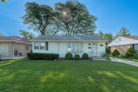 1215 Webster Ln, Des Plaines, IL 60018