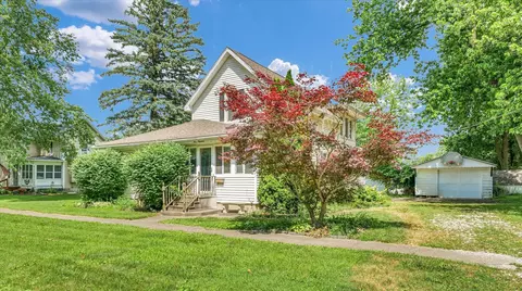 519 S 4th St, Fairbury, IL 61739