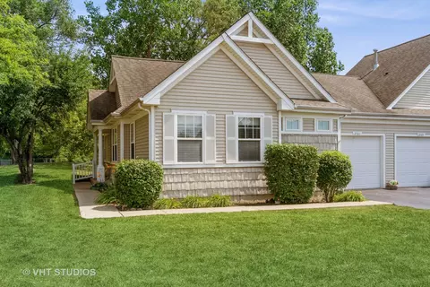 2501 Park Ridge Ct #2501, Crest Hill, IL 60403