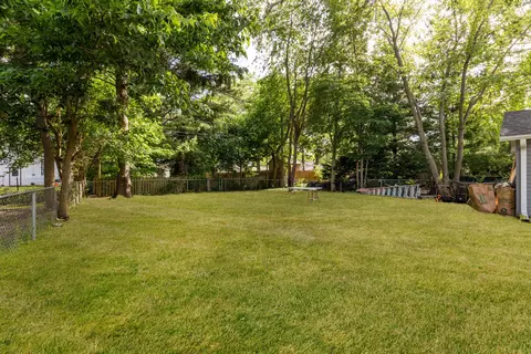 Exterior - 1030 Spruce St, Aurora, IL 60506 photo 3 of 4