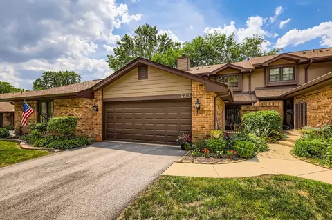 940 Indian Boundary Dr, Westmont, IL 60559