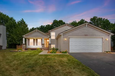 729 Creek Bend Ln, Antioch, IL 60002