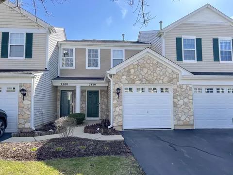 2450 Oak Tree Ln, Plainfield, IL 60586