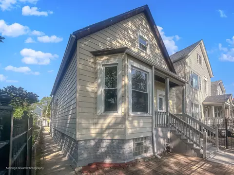 4240 S Campbell Ave, Chicago, IL 60632