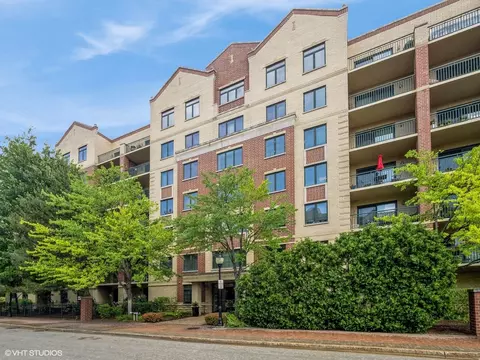 11 S Wille St #201, Mount Prospect, IL 60056