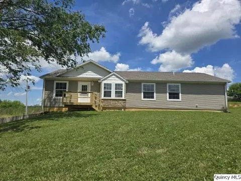 Exterior - 1096 E County Road 350, Sutter, IL 62373 photo 1 of 5