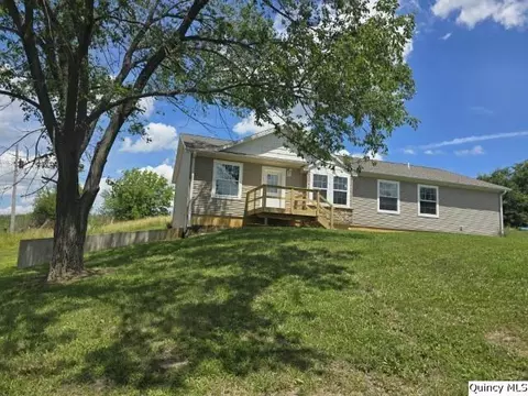 Exterior - 1096 E County Road 350, Sutter, IL 62373 photo 2 of 5