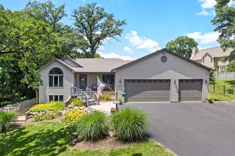 185 Holiday Dr, Lake Holiday, IL 60552