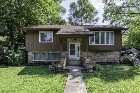 26645 W Oakwood Dr, Ingleside, IL 60041