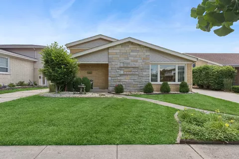10721 S Kolmar Ave, Oak Lawn, IL 60453