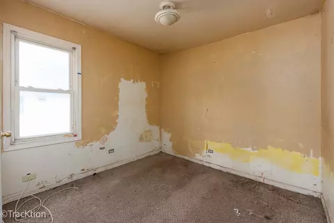 Bedroom - 910 E Krage Dr, Addison, IL 60101 photo 1 of 3