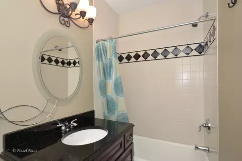 Bath - 331 Griswold St, Elgin, IL 60123 photo 1 of 7