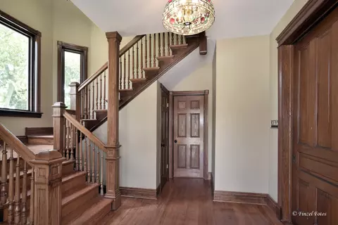 Entry Way - 331 Griswold St, Elgin, IL 60123 photo 1 of 3