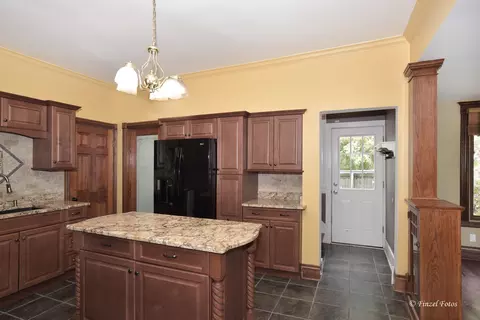 Kitchen - 331 Griswold St, Elgin, IL 60123 photo 1 of 2