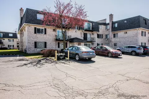 1311 N Baldwin Ct #3A, Palatine, IL 60074