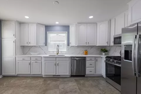 Kitchen - 2306 Dove St, Rolling Meadows, IL 60008 photo 1 of 4