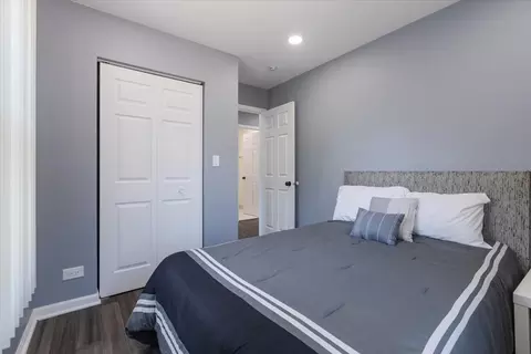 Bedroom - 2306 Dove St, Rolling Meadows, IL 60008 photo 8 of 13