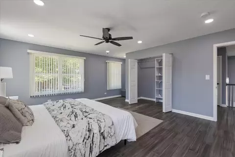 Bedroom - 2306 Dove St, Rolling Meadows, IL 60008 photo 4 of 13