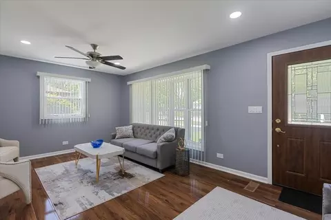 Living - 2306 Dove St, Rolling Meadows, IL 60008 photo 1 of 11