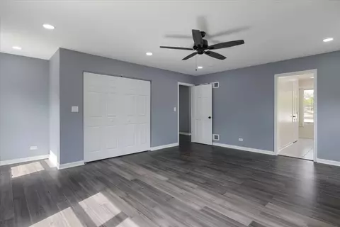 Bedroom - 2306 Dove St, Rolling Meadows, IL 60008 photo 11 of 13