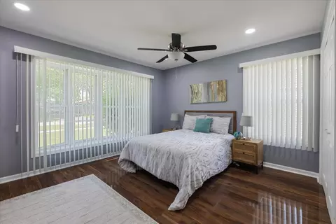 Bedroom - 2306 Dove St, Rolling Meadows, IL 60008 photo 1 of 13