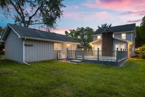 Exterior - 2306 Dove St, Rolling Meadows, IL 60008 photo 7 of 10
