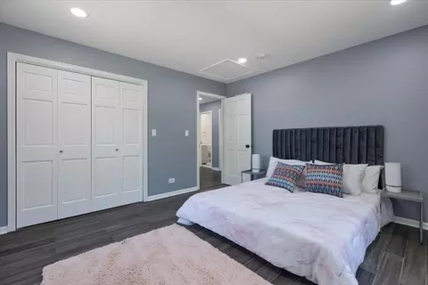 Bedroom - 2306 Dove St, Rolling Meadows, IL 60008 photo 6 of 13