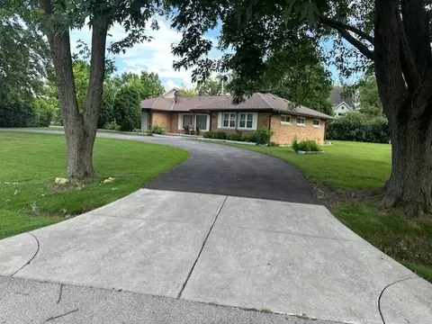 1301 W 54th St, La Grange Highlands, IL 60525