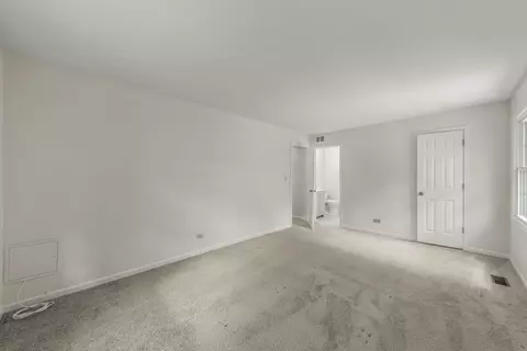 Other - 1938 Gresham Cir #A, Wheaton, IL 60189 photo 3 of 4