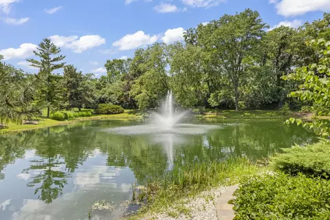 View/Area - 1938 Gresham Cir #A, Wheaton, IL 60189 photo 1 of 2