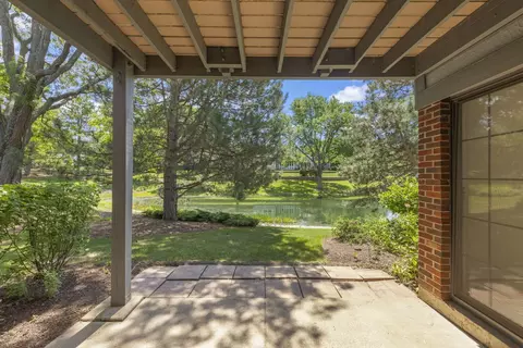 Exterior - 1938 Gresham Cir #A, Wheaton, IL 60189 photo 2 of 3