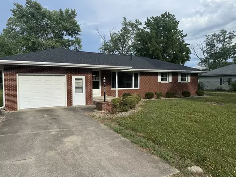 208 N Wisconsin St, Atwood, IL 61913