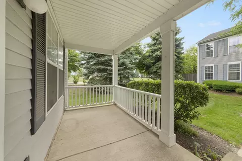 Exterior - 1011 Symphony Dr, Aurora, IL 60504 photo 2 of 2