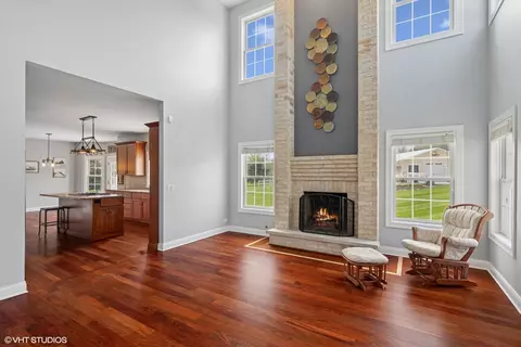 Living - 7271 Orchard Valley Dr, Bull Valley, IL 60050 photo 4 of 6