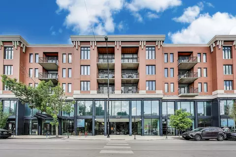 3232 N Halsted St #D306, Chicago, IL 60657