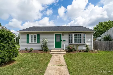 120 Riverside Dr, Montgomery, IL 60538