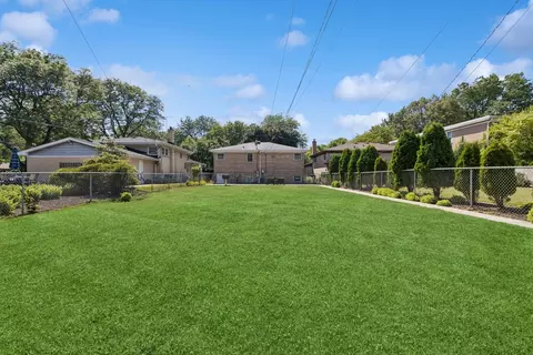 Exterior - 9007 Forestview Rd, Evanston, IL 60203 photo 3 of 3