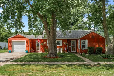 313 Boulevard St, Sandwich, IL 60548