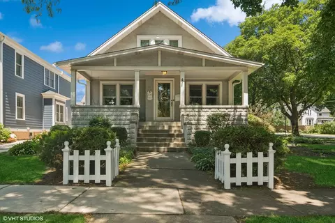 300 W Fremont St, Arlington Heights, IL 60004