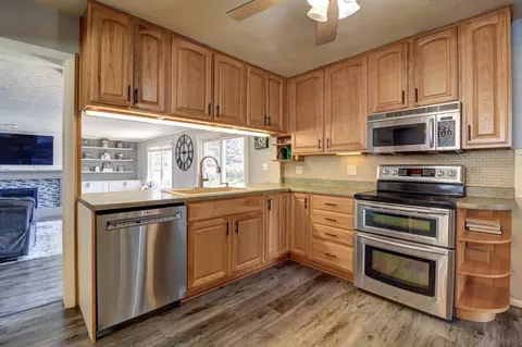 Kitchen - 1002 E 19th St, Sterling, IL 61081 photo 2 of 3